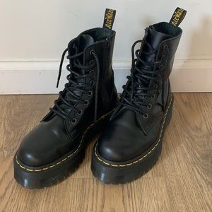 DR.MARTENS JADON SMOOTH LEATHER PLATFORM BOOTS